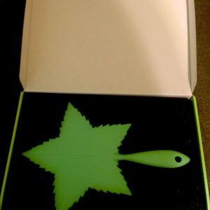 Jeffree Star Soft Touch Leaf Mirror